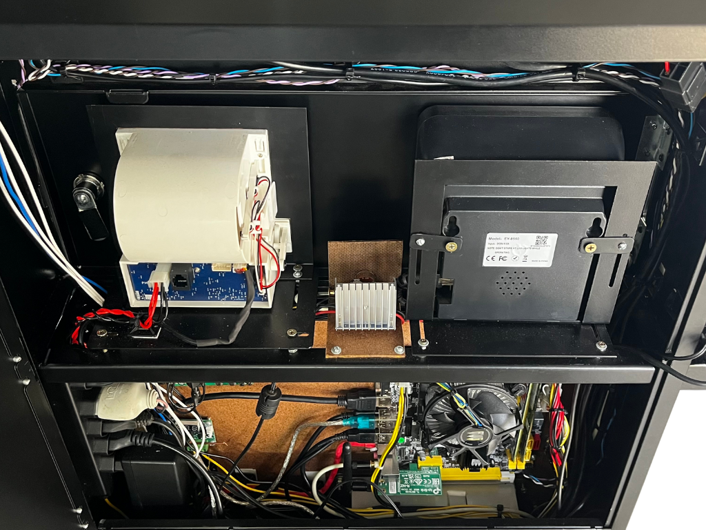 Totem de Autoatendimento SelfBR Completo + Semáforo - Hardware