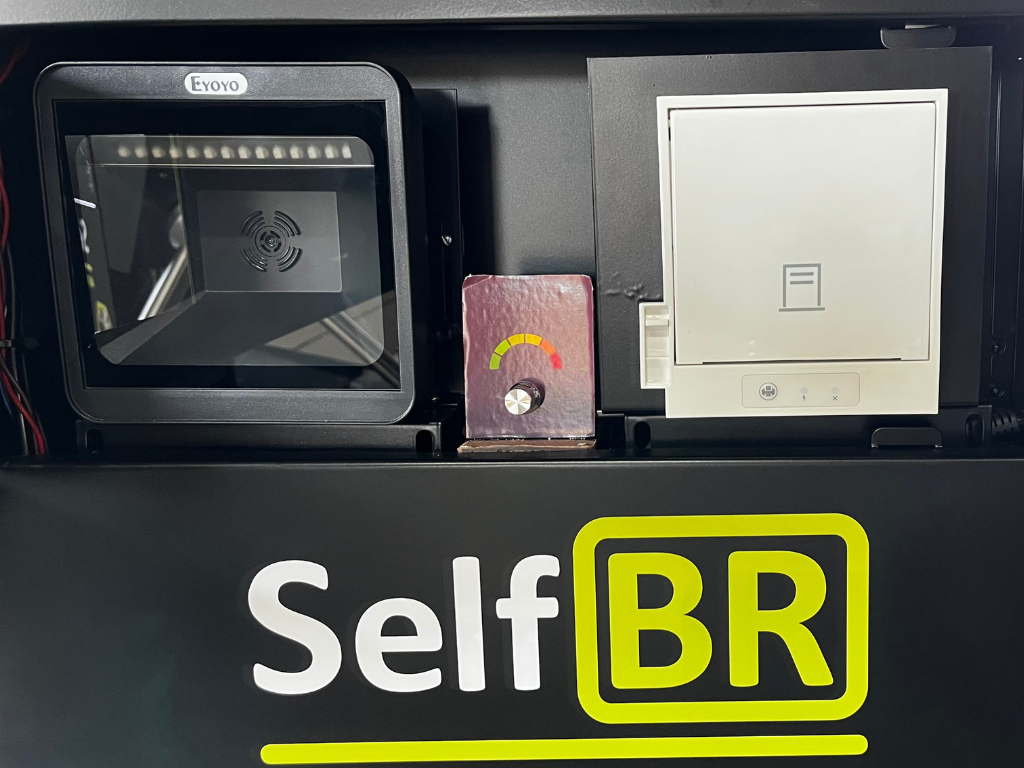Totem de Autoatendimento SelfBR Padrão + DDO Frente Autoatendimento - Versão Loja Autônoma