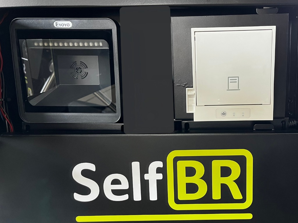 Totem de Autoatendimento SelfBR Padrão + Semáforo + Balança Toldedo + PINPAD + DDO Frente Self Checkout - Versão Self Checkout para Supermercados
