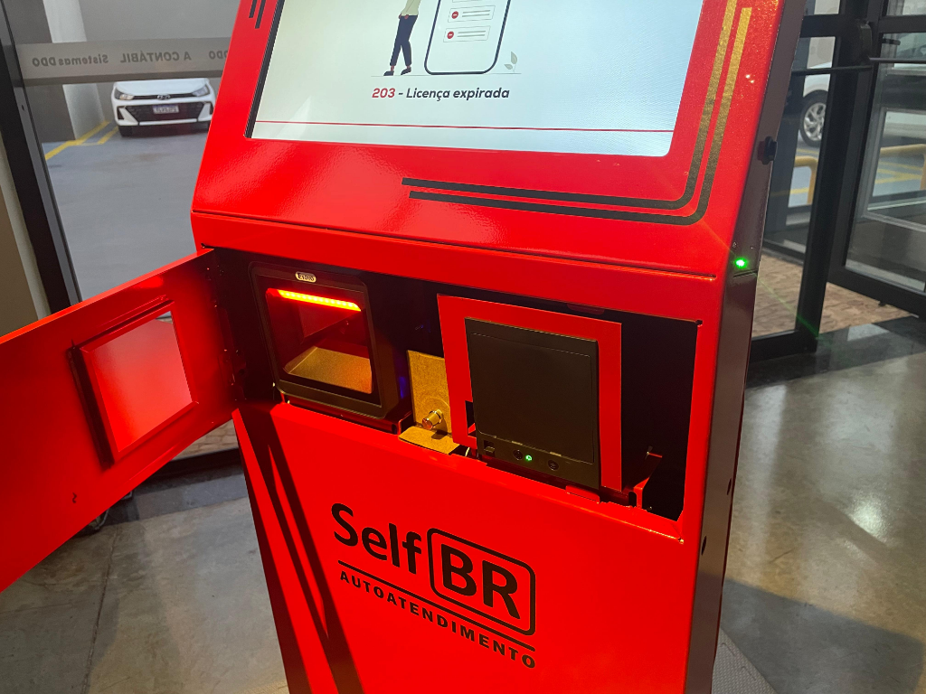 Totem SelfBR Completo na Cor Vermelha