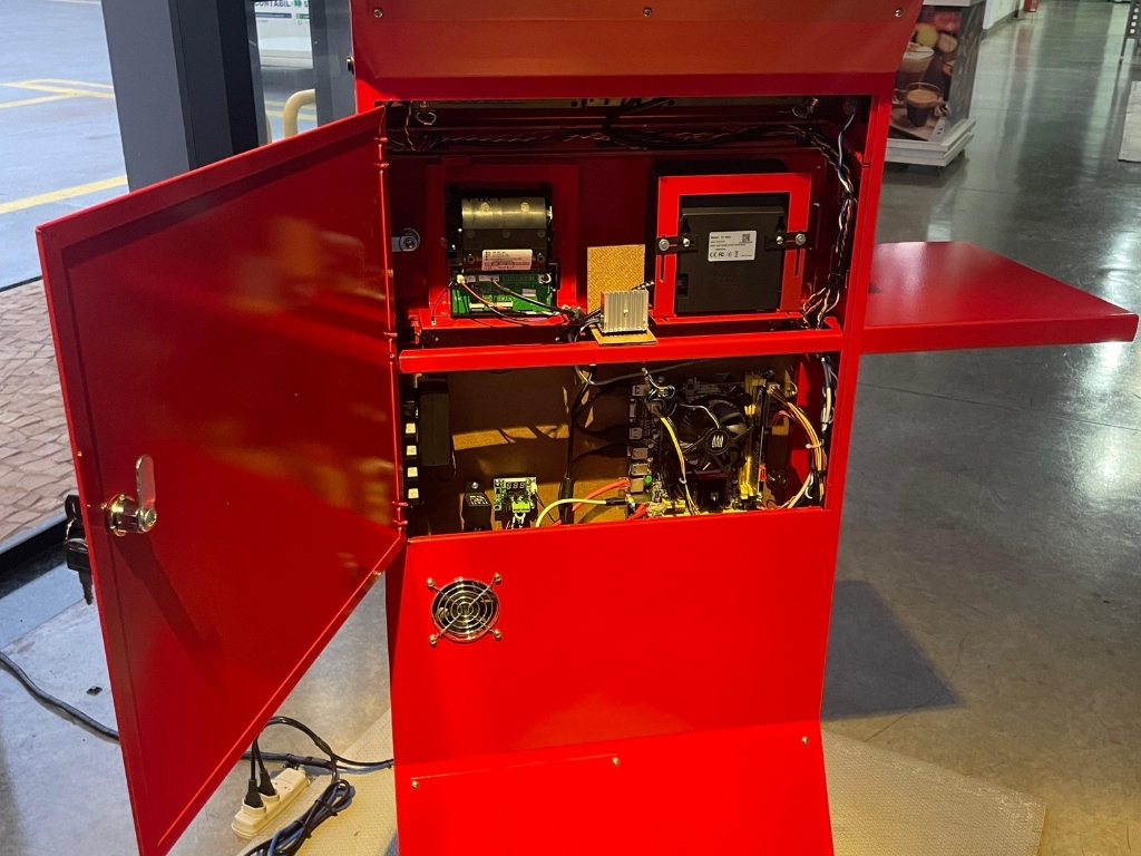 Totem SelfBR Completo na Cor Vermelha