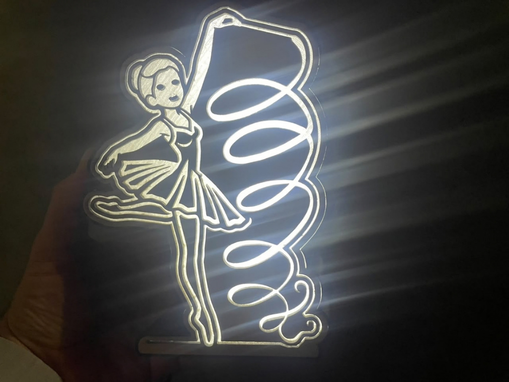 Luminária A Bailarina SelfBR